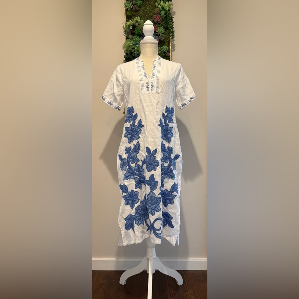 NWOT Johnny Was Wide Placket Linen Embordered Dress